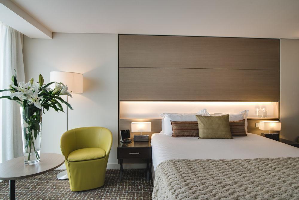 The Point Brisbane Hotel Exteriér fotografie A bedroom at the hotel