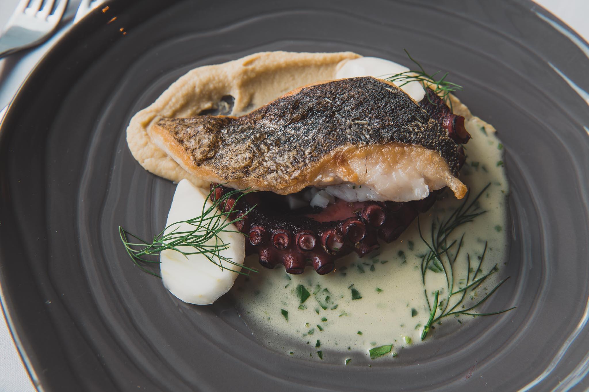 The Point Brisbane Hotel Exteriér fotografie A dish of turbot