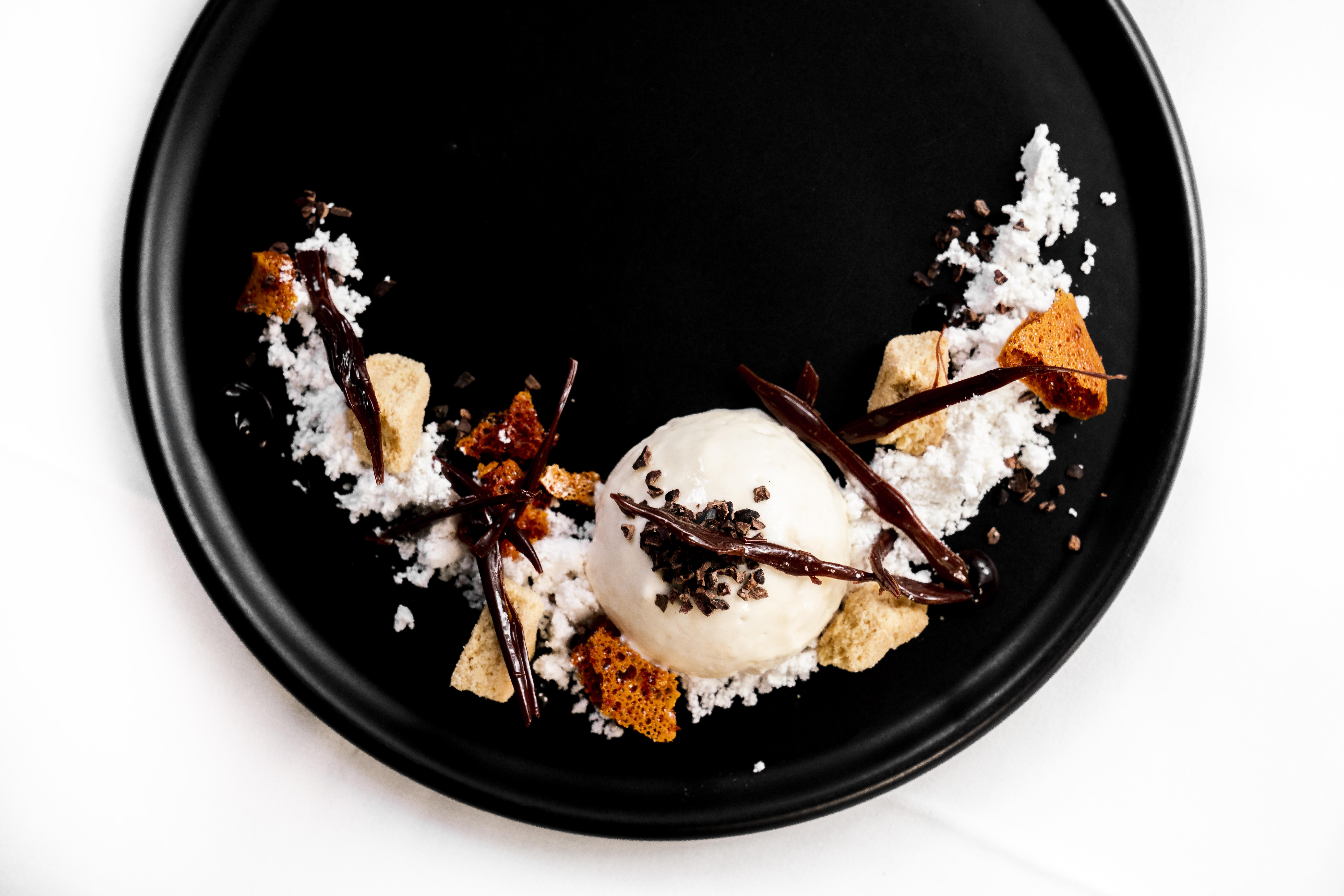The Point Brisbane Hotel Exteriér fotografie A dessert