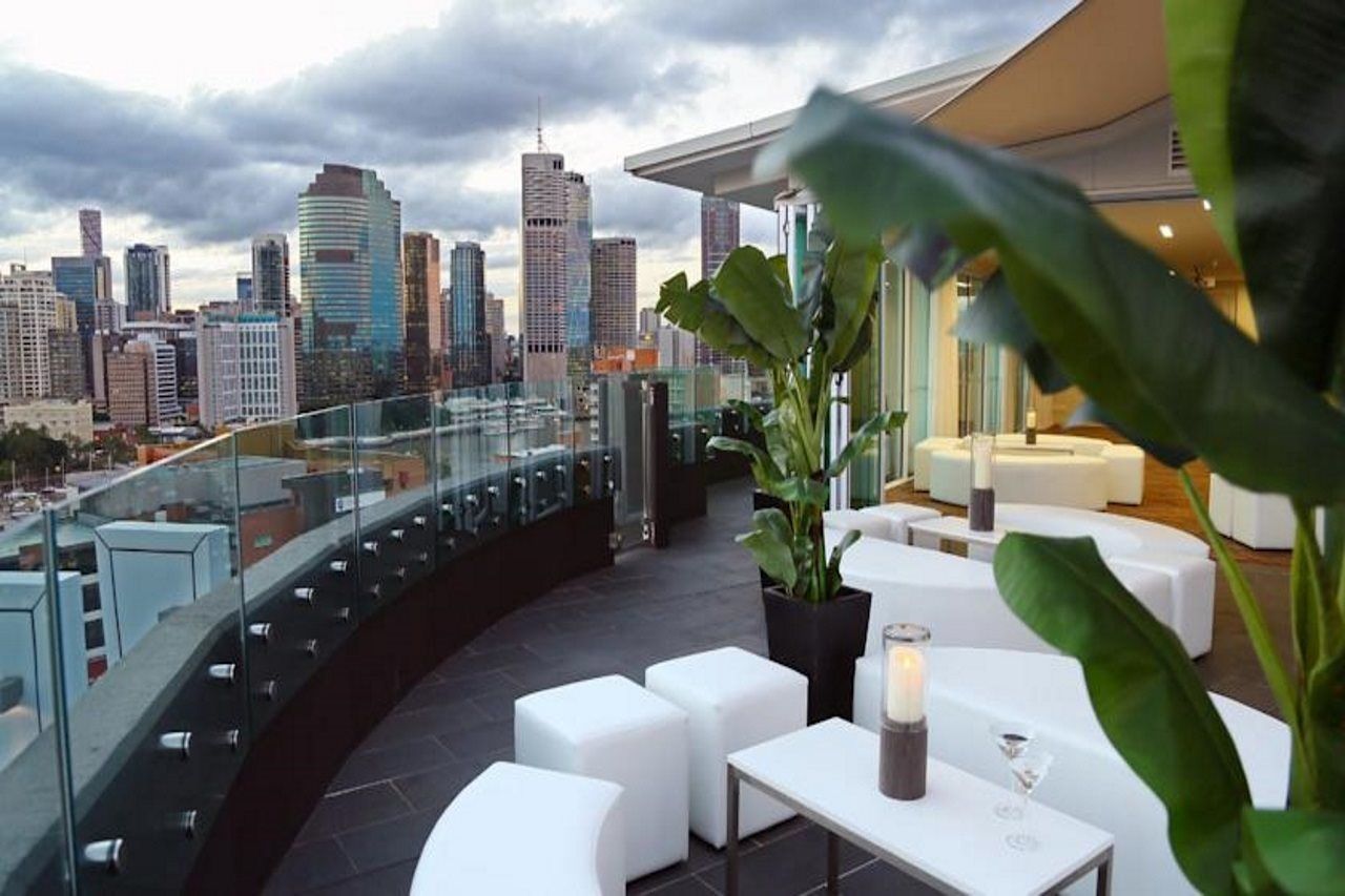 The Point Brisbane Hotel Exteriér fotografie The rooftop bar at the Standard East Village