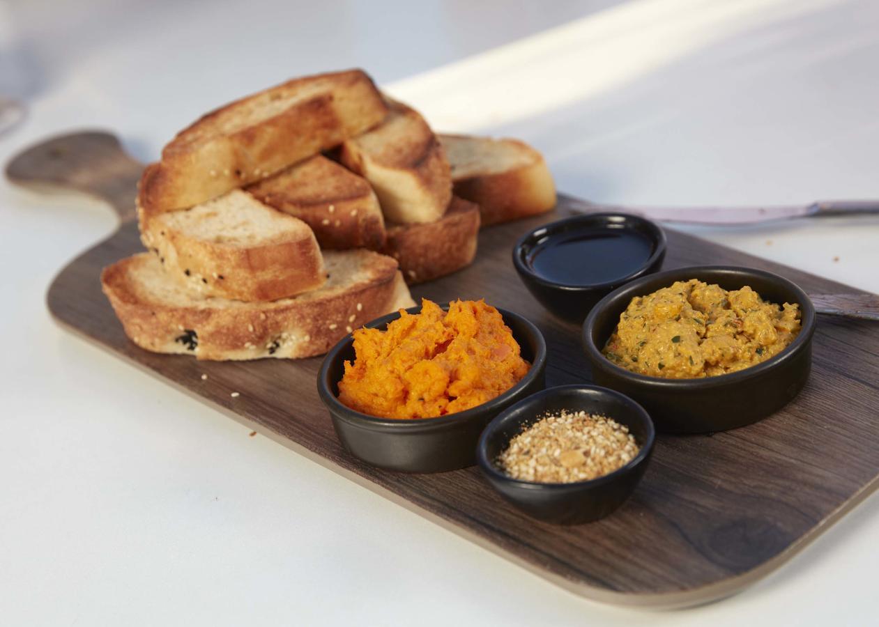 The Point Brisbane Hotel Exteriér fotografie A selection of chutneys